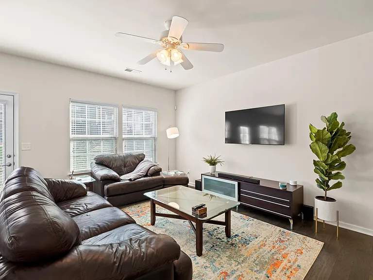 2435 Alyssa Ln — Photo 6