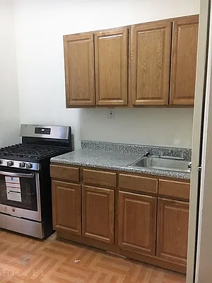 Rented by Hillel Realty Group | media 4