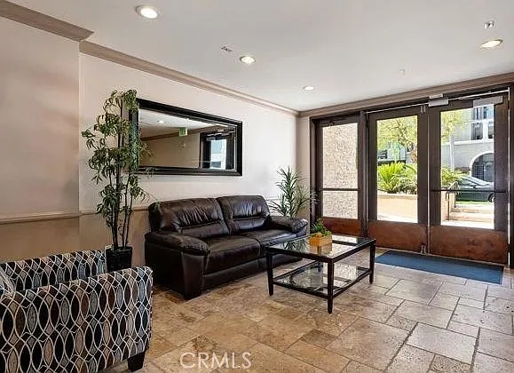 7100 Alvern — Photo 21