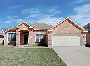 2706 Logan Dr, Mansfield, TX 76063