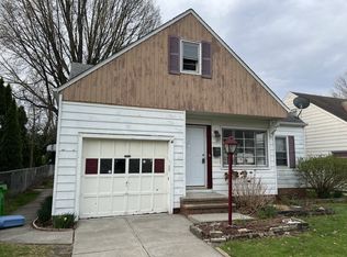 25530 Drakefield Ave, Euclid, OH 44132