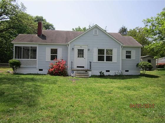 1st image of 302 Louise Ave