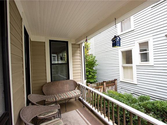 3rd image of 331 Norwood Ave