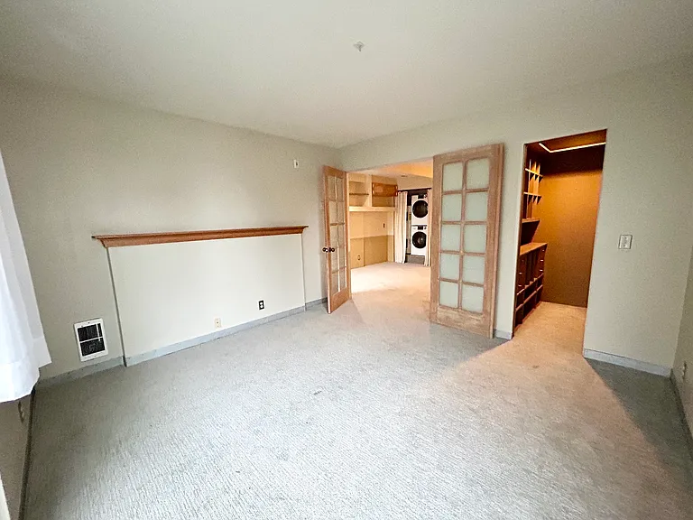 535 Summit Ave E #102 — Photo 4