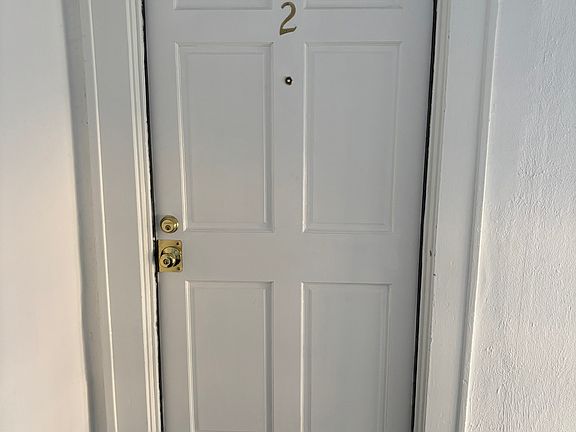 4th image of 5638 Richard Ave #2