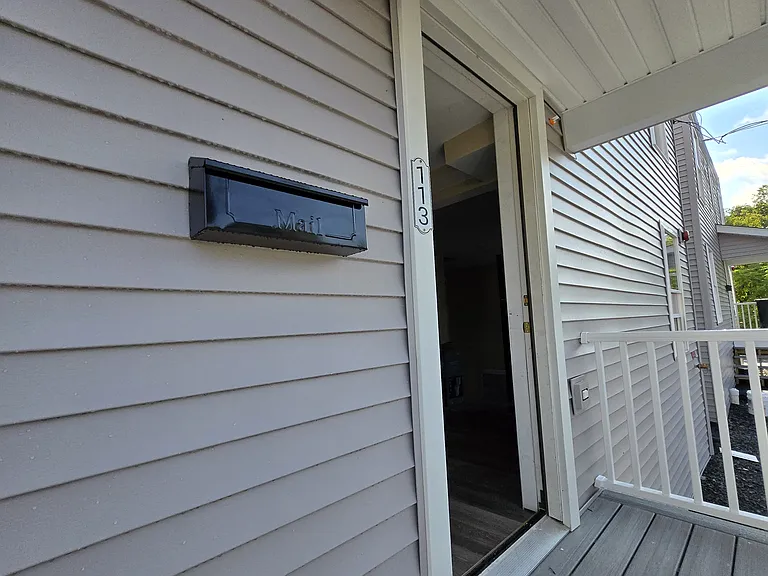 113 2nd St — Photo 3