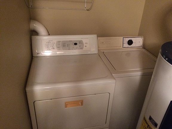 4th image of 239 McDaniel Dr APT 4