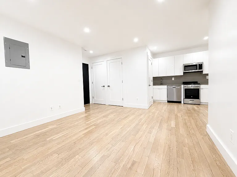111 Woodruff Ave #2A — Photo 2