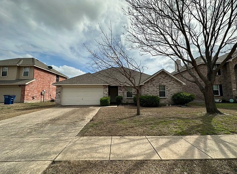 1st image of 903 Cedar Creek Dr
