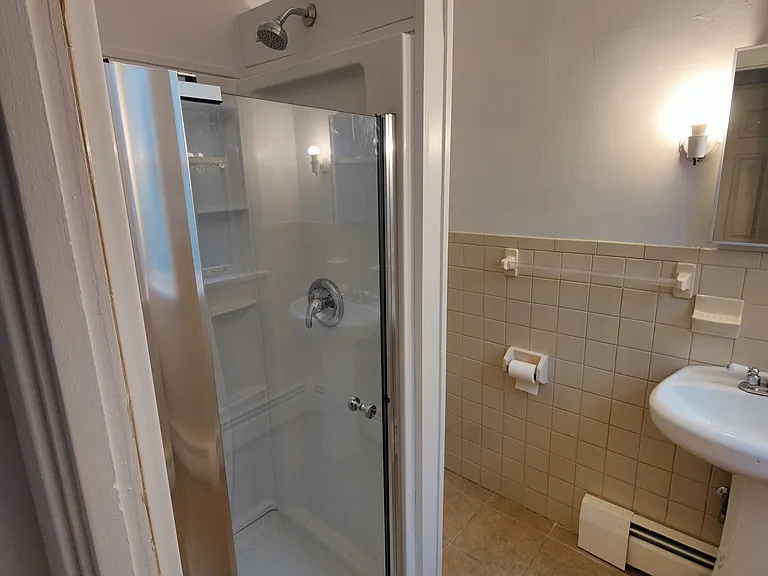 60-62 N Harrison Ave #62 — Photo 10