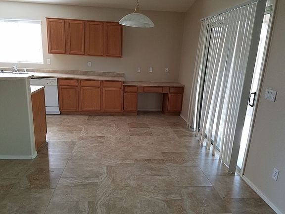 3rd image of 16198 W Hope Dr