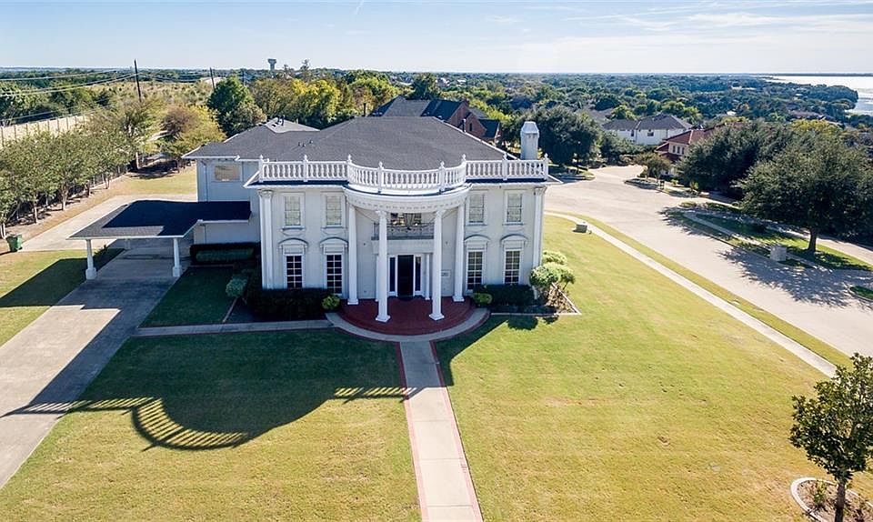 1st image of 101 Mont Blanc Dr