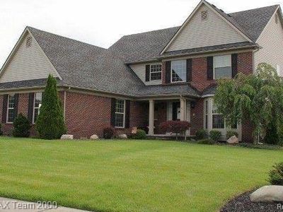 28477 Pondside Ct, Flat Rock, MI, 48134