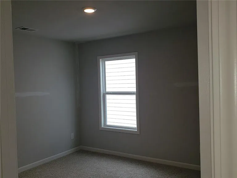 121 Valimar Dr — Photo 8
