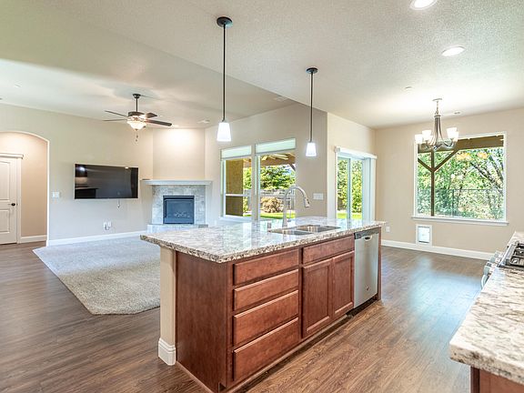 3rd image of 4137 Doyle Ct