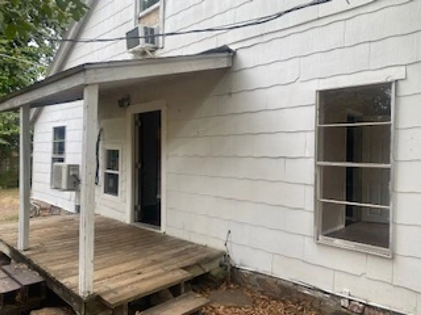 Coming Soon! 2 Bedroom 1 Bathroom Duplex — Photo 1