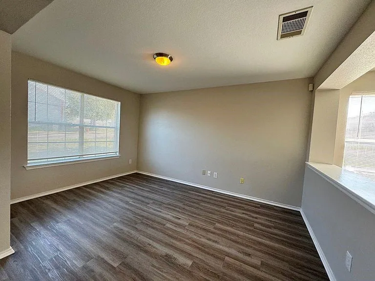 119 Peppergrass Cv — Photo 4