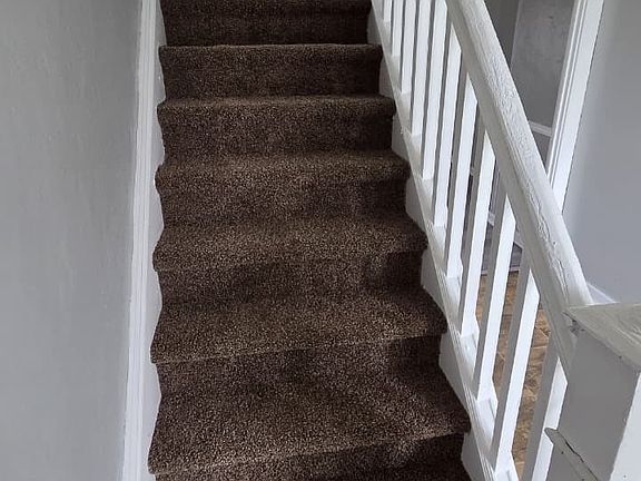 4th image of 52 Ullman St #2