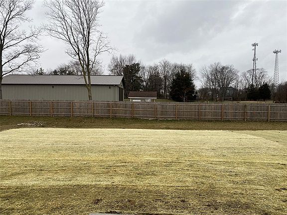 3rd image of 5102 Woodhurst Ln