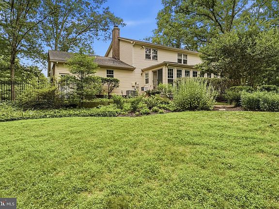 4th image of 10516 Walter Thompson Dr