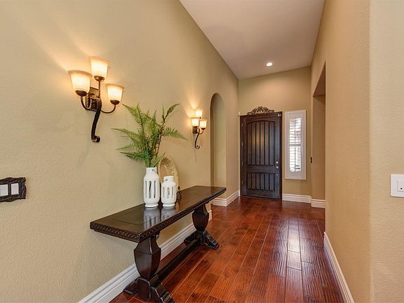 3rd image of 7023 Gullane Way