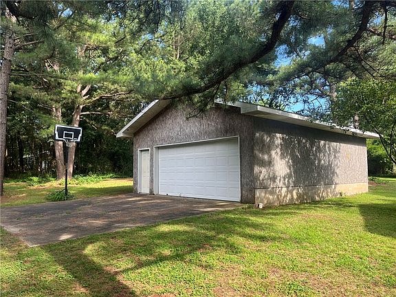 2nd image of 304 Warren Ave