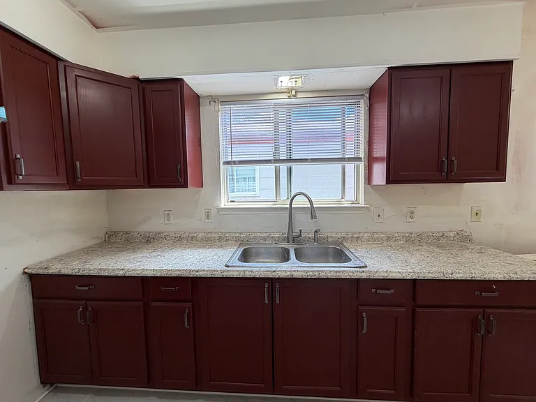 8307 Essex Ave — Photo 2