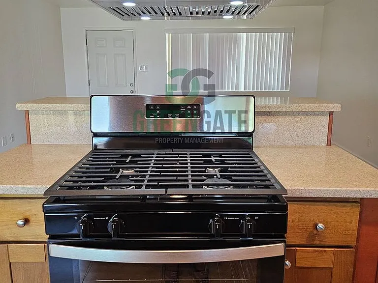 115 E Emerson Ave — Photo 8