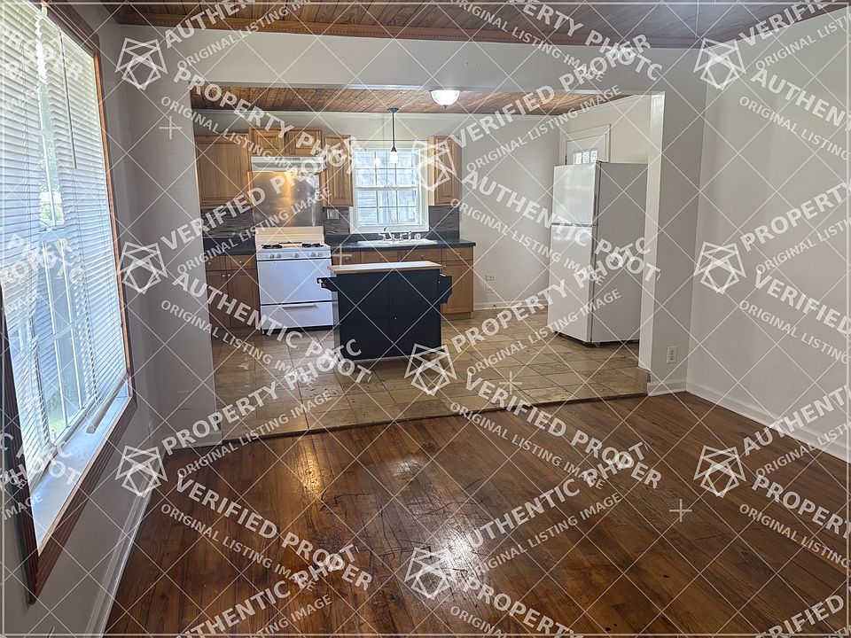 2nd image of 409 Birch St