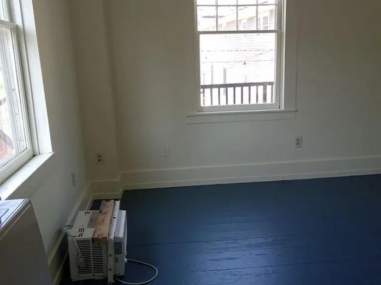 8-10 Conant Sq — Photo 9