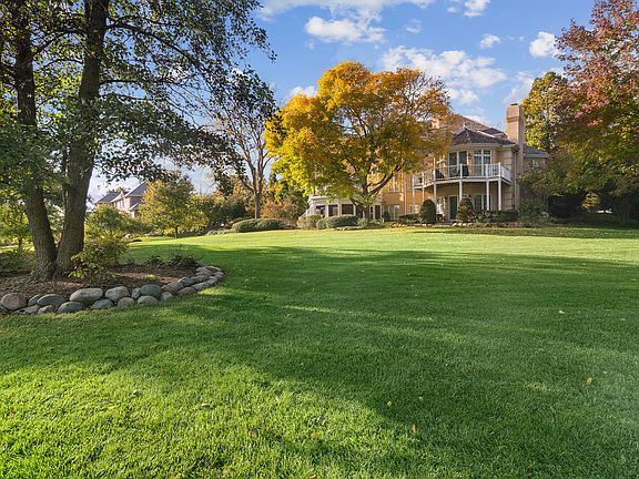 2nd image of 1520 Macalpin Cir