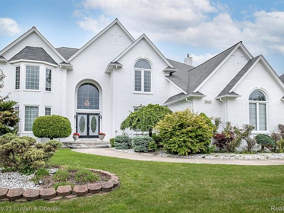 2nd image of 3021 Chinaberry Ct
