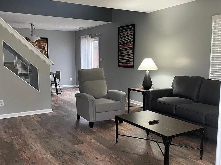 6650 Largo Ln — Photo 2
