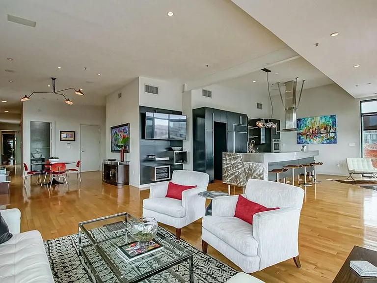 801 Saint Joseph St #1 PENTHOUSE — Photo 9