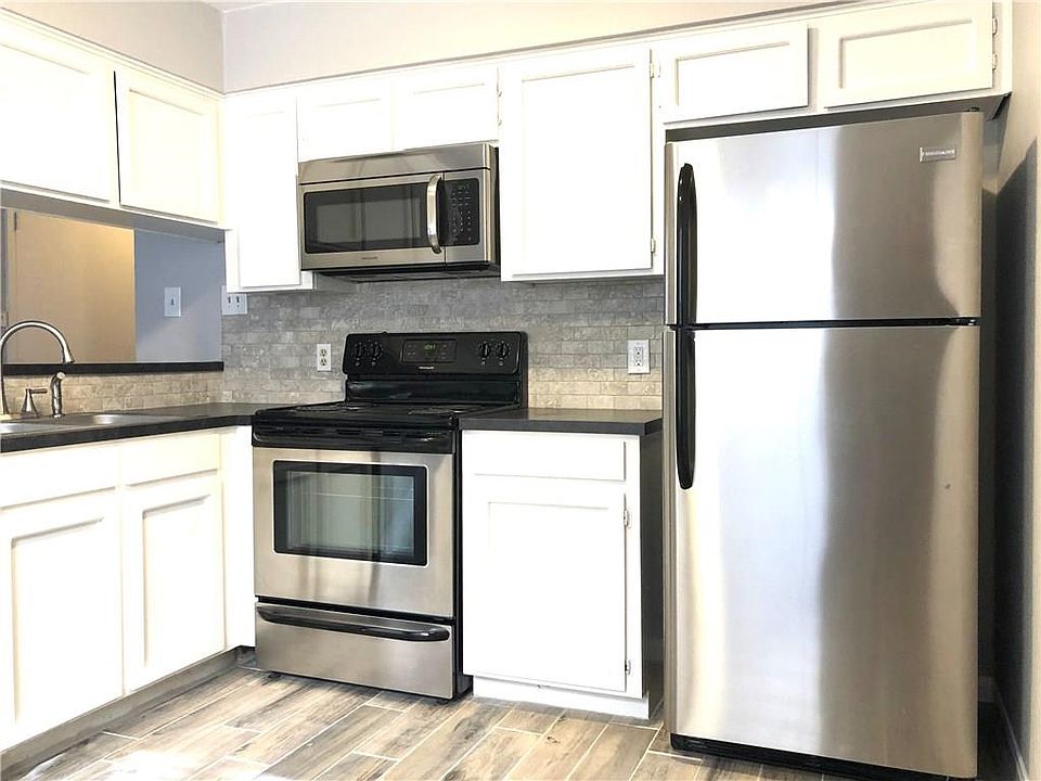 1st image of 5608 Cougar Dr APT 112