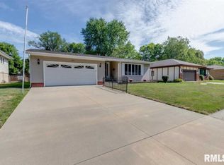 2213 Trowbridge Rd, Springfield, IL 62703