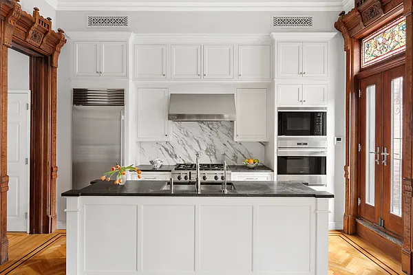 Sold by Compass | media 8