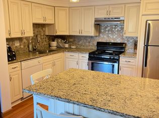 208 E Bailey Rd APT J, Naperville, IL 60565