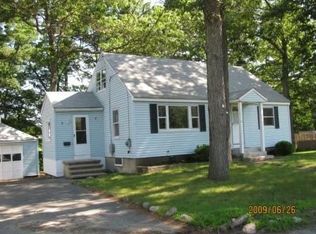41 Patten Rd, Tewksbury, MA 01876