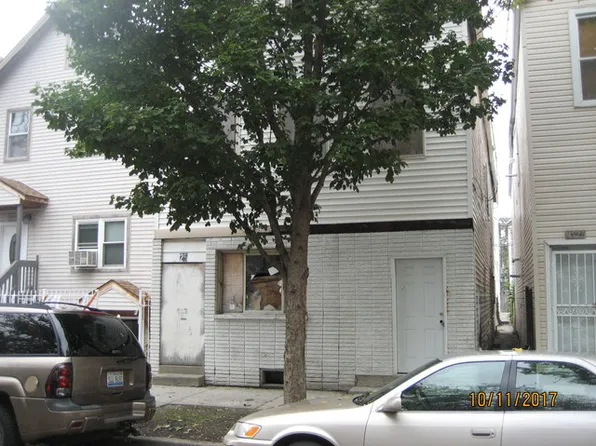 4525 S Hermitage Ave, Chicago, IL 60609