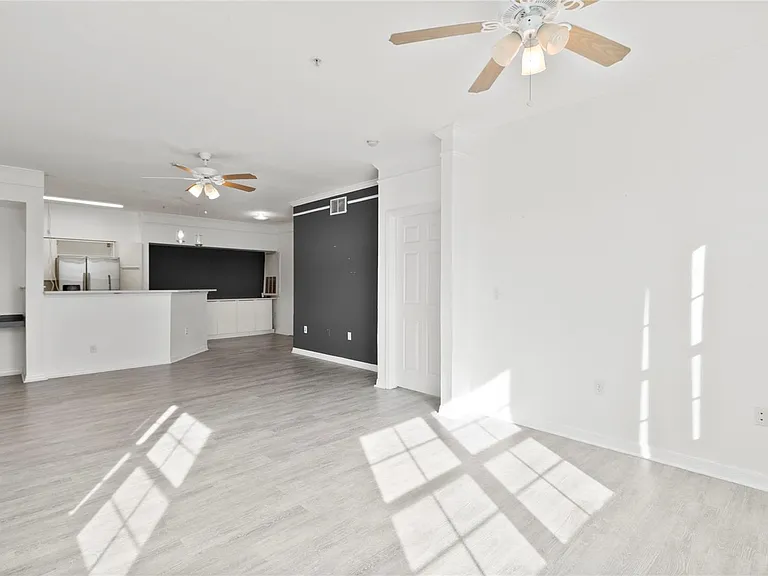 3428 Soho St #B08 — Photo 9