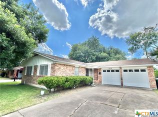 1608 Bonham Dr, Victoria, TX 77901