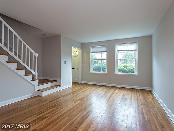 5th image of 3267 S Stafford St