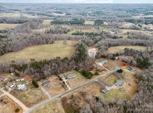 3559 New Potato Dr, Kannapolis, NC 28083