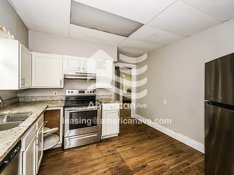 675755_006_kitchen_6.jpg
