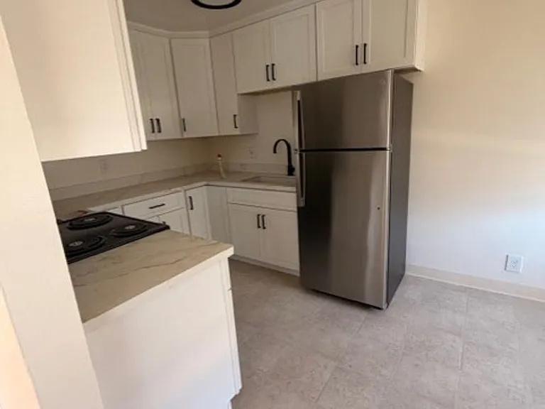 Dixon Townhouse — Photo 26