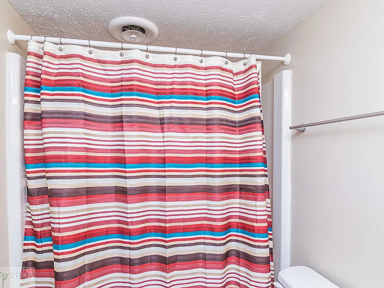 103 E Lockhaven Dr #E — Photo 27