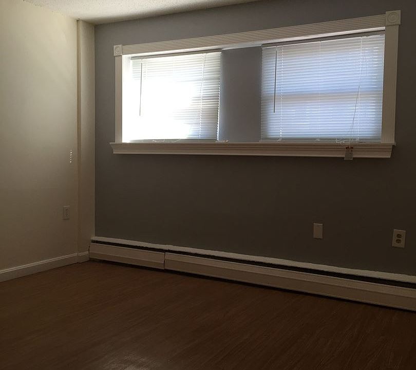 2nd image of 196 Stackpole St