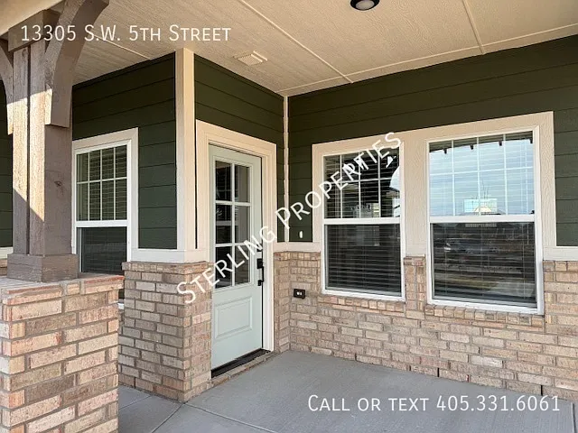 Gorgeous 3 bedroom 2 Bathroom in Somers Pointe Community! — Photo 3