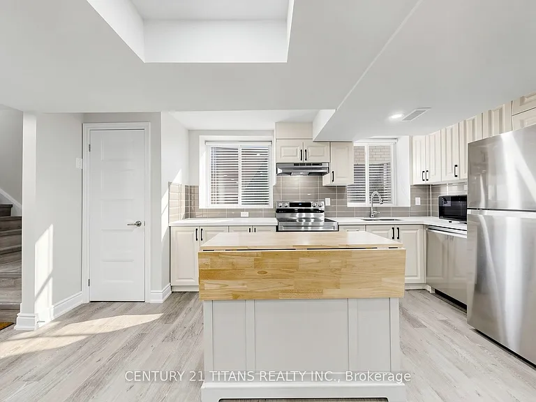 270 Forestwalk St #LOWER — Photo 8